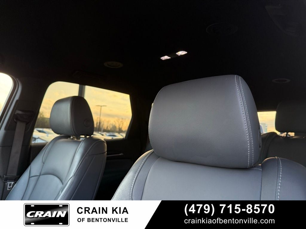 2024 Buick Enclave Premium Group - AWD / CLEAN CARFAX / ONE OWNER