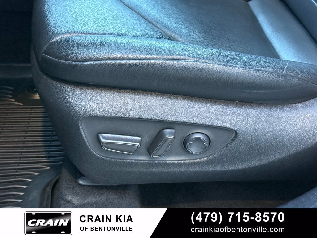 2021 Toyota Highlander XLE - SUNROOF