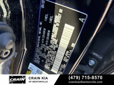 2022 Toyota Highlander XLE - AWD / SUNROOF / CLEAN CARFAX