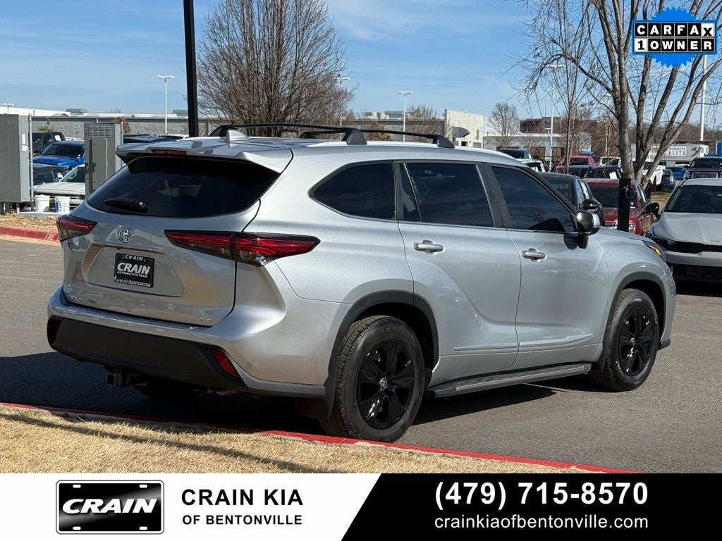 2023 Toyota Highlander XLE - SUNROOF / CARFAX ONE OWNER