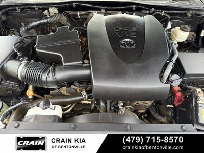 2021 Toyota Tacoma SR5 V6 - 4WD / CLEAN CARFAX