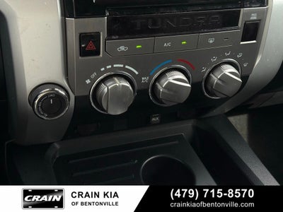 2019 Toyota Tundra SR5 - 4WD / CLEAN CARFAX / LIFTED!