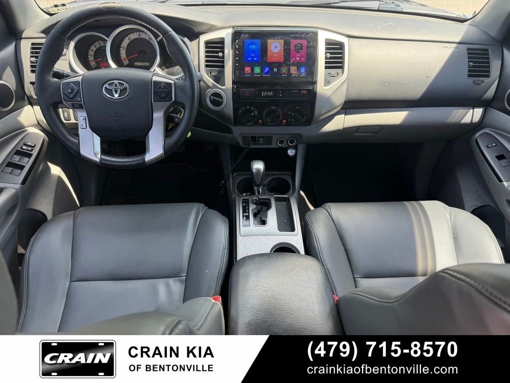 2014 Toyota Tacoma Base V6 - 4WD / CLEAN CARFAX HISTORY