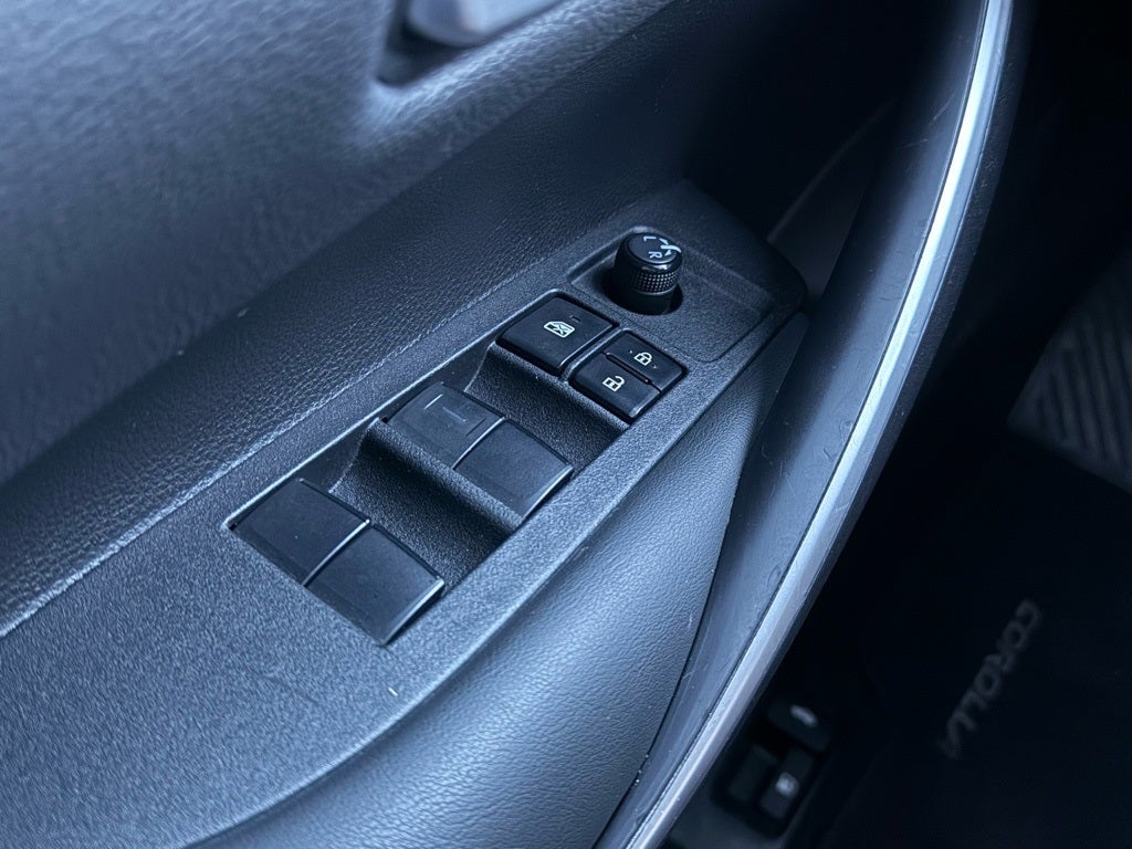 2022 Toyota Corolla SE - CLEAN CARFAX