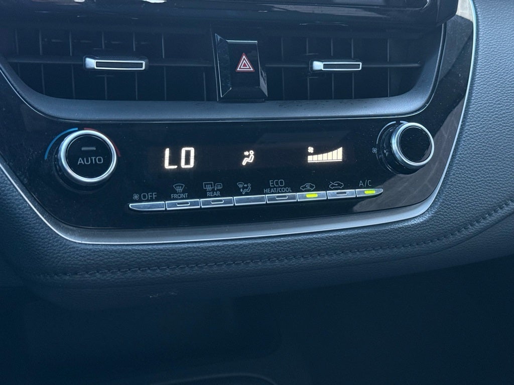 2022 Toyota Corolla SE - CLEAN CARFAX