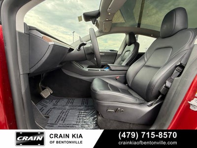 2024 Tesla Model Y Long Range - AWD / CLEAN CARFAX / ONE OWNER