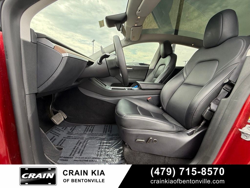 2024 Tesla Model Y Long Range - AWD / CLEAN CARFAX / ONE OWNER