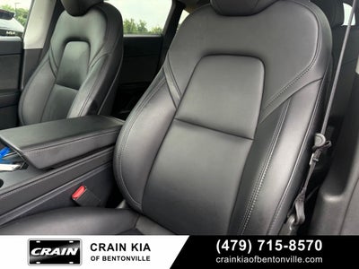 2024 Tesla Model Y Long Range - AWD / CLEAN CARFAX / ONE OWNER