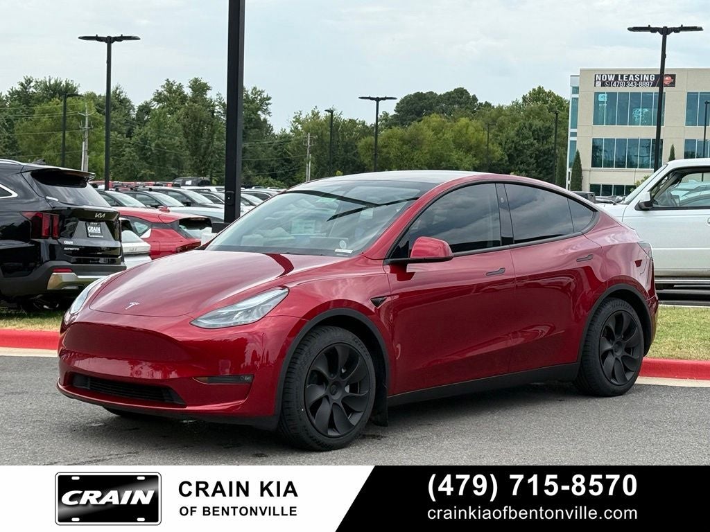 2024 Tesla Model Y Long Range - AWD / CLEAN CARFAX / ONE OWNER