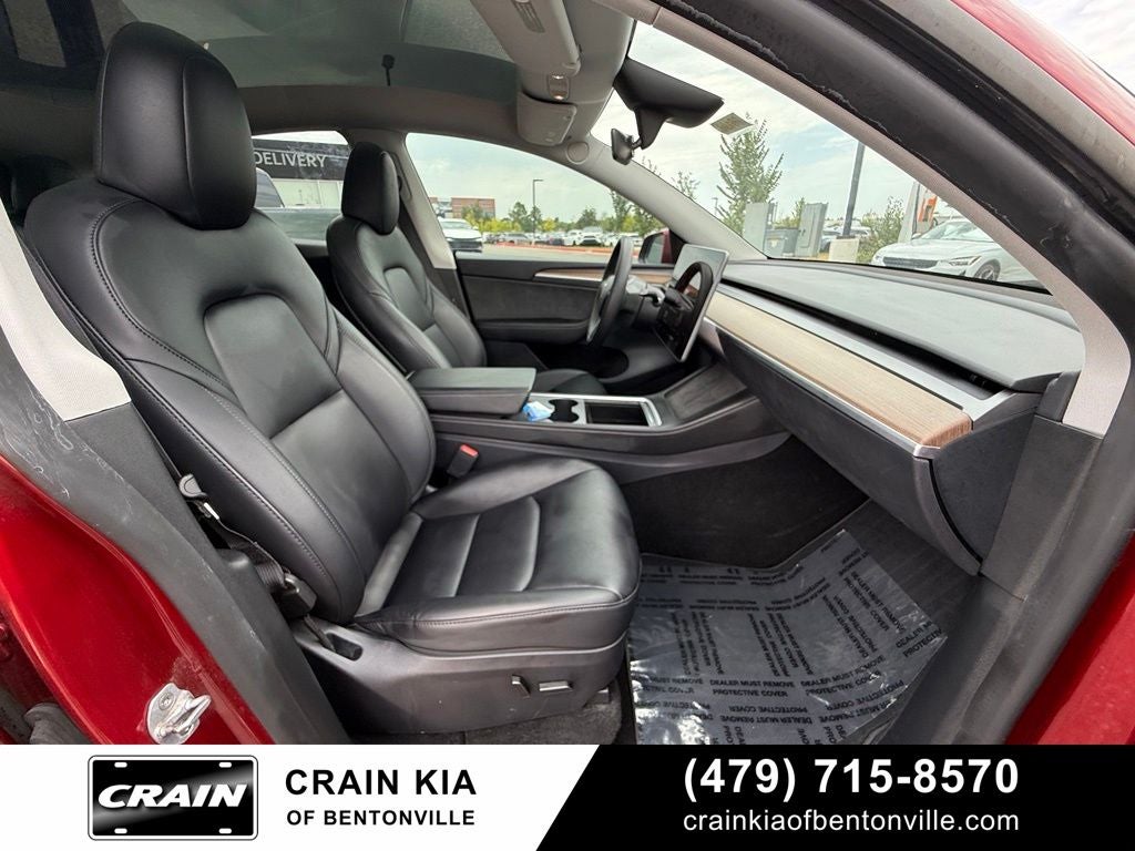 2024 Tesla Model Y Long Range - AWD / CLEAN CARFAX / ONE OWNER