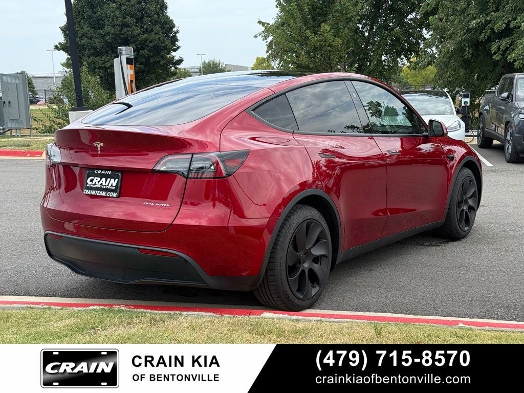 2024 Tesla Model Y Long Range - AWD / CLEAN CARFAX / ONE OWNER
