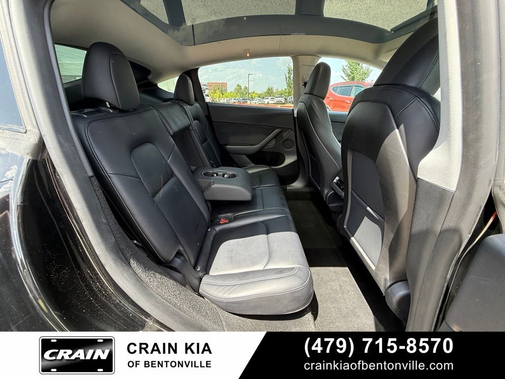 2024 Tesla Model Y Long Range - AWD / CLEAN CARFAX / ONE OWNER