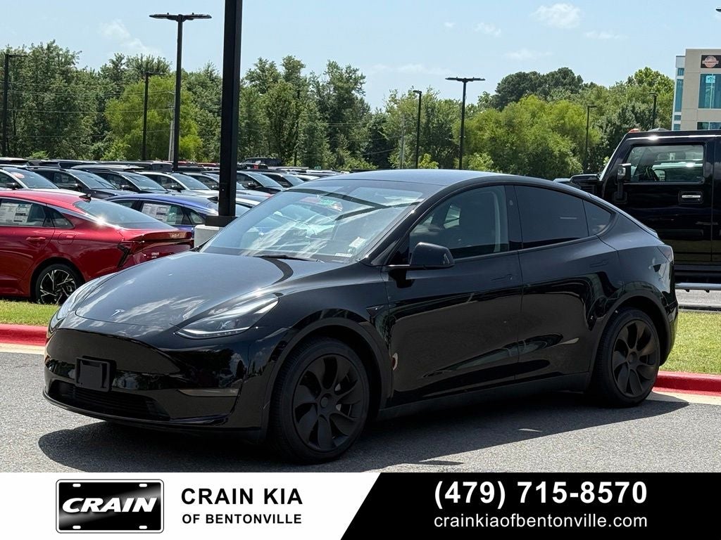 2024 Tesla Model Y Long Range - AWD / CLEAN CARFAX / ONE OWNER