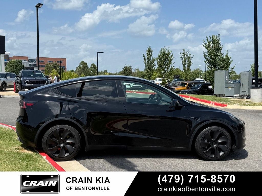 2024 Tesla Model Y Long Range - AWD / CLEAN CARFAX / ONE OWNER