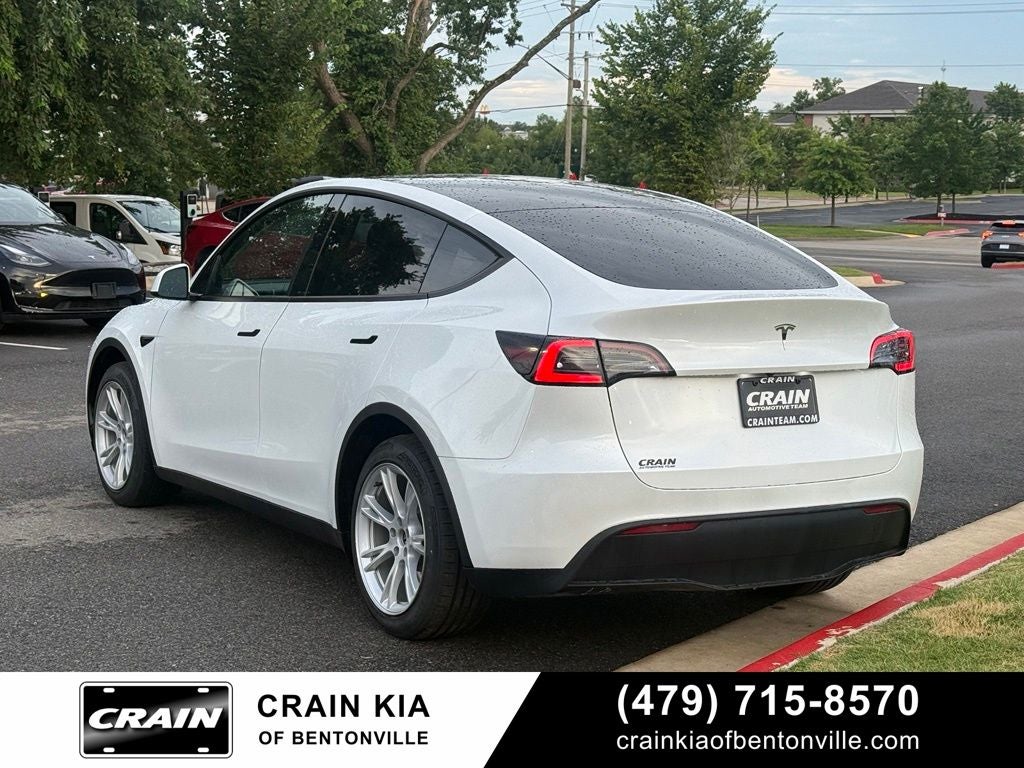 2023 Tesla Model Y Long Range - AWD / CLEAN CARFAX / ONE OWNER