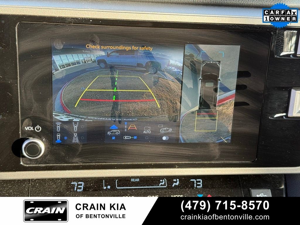 2025 Toyota Sequoia SR5 - 4WD / SUNROOF / CARFAX ONE OWNER