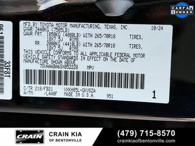 2025 Toyota Sequoia SR5 - 4WD / SUNROOF / CARFAX ONE OWNER