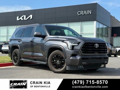 2025 Toyota Sequoia SR5 - 4WD / CLEAN CARFAX / ONE OWNER