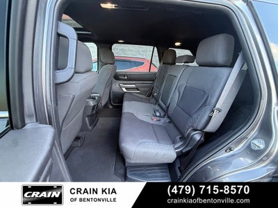 2025 Toyota Sequoia SR5 - 4WD / CLEAN CARFAX / ONE OWNER