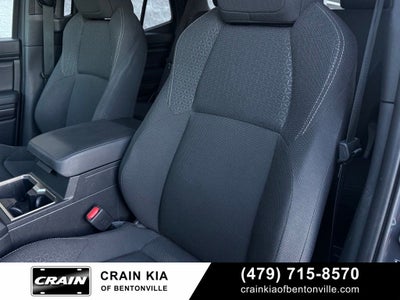 2025 Toyota 4Runner SR5 - 4WD / CLEAN CARFAX / ONE OWNER