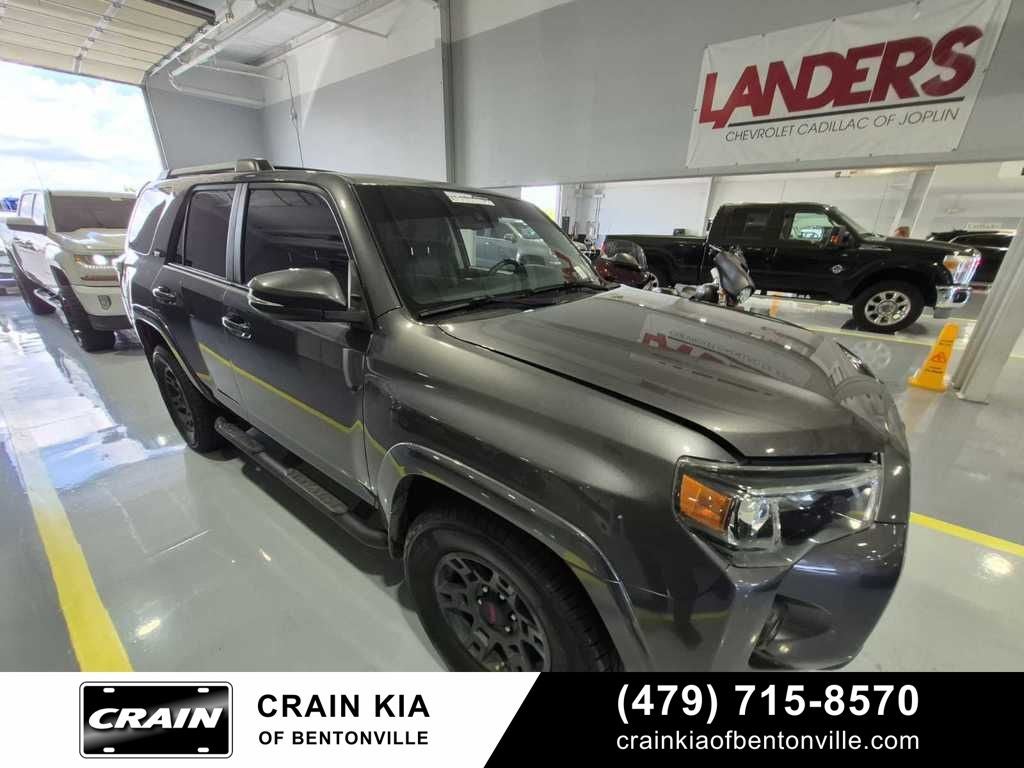 2020 Toyota 4Runner SR5 Premium - SUNROOF / CLEAN CARFAX / PREMIUM