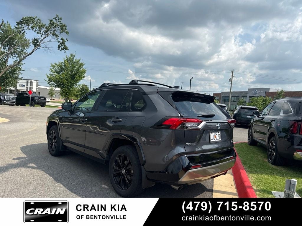 2022 Toyota RAV4 Hybrid SE - AWD / CLEAN CARFAX / ONE OWNER