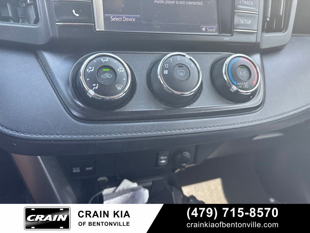 2017 Toyota RAV4 LE - CARFAX ONE OWNER
