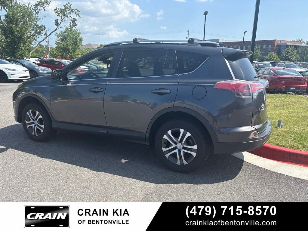 2017 Toyota RAV4 LE - CARFAX ONE OWNER