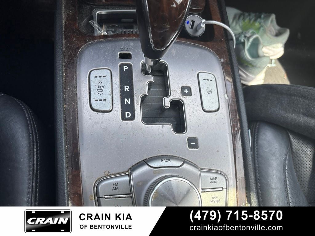 2011 Hyundai Genesis 4.6 - AWD / SUNROOF / ONE OWNER