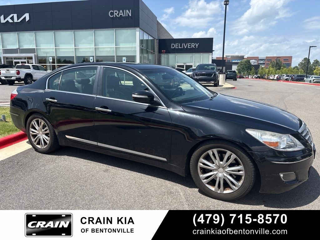 2011 Hyundai Genesis 4.6 - AWD / SUNROOF / ONE OWNER