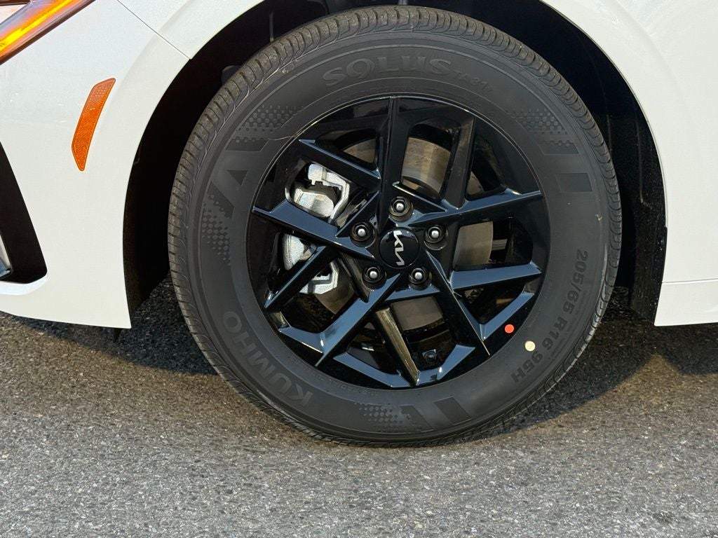 2026 Kia K5 LXS