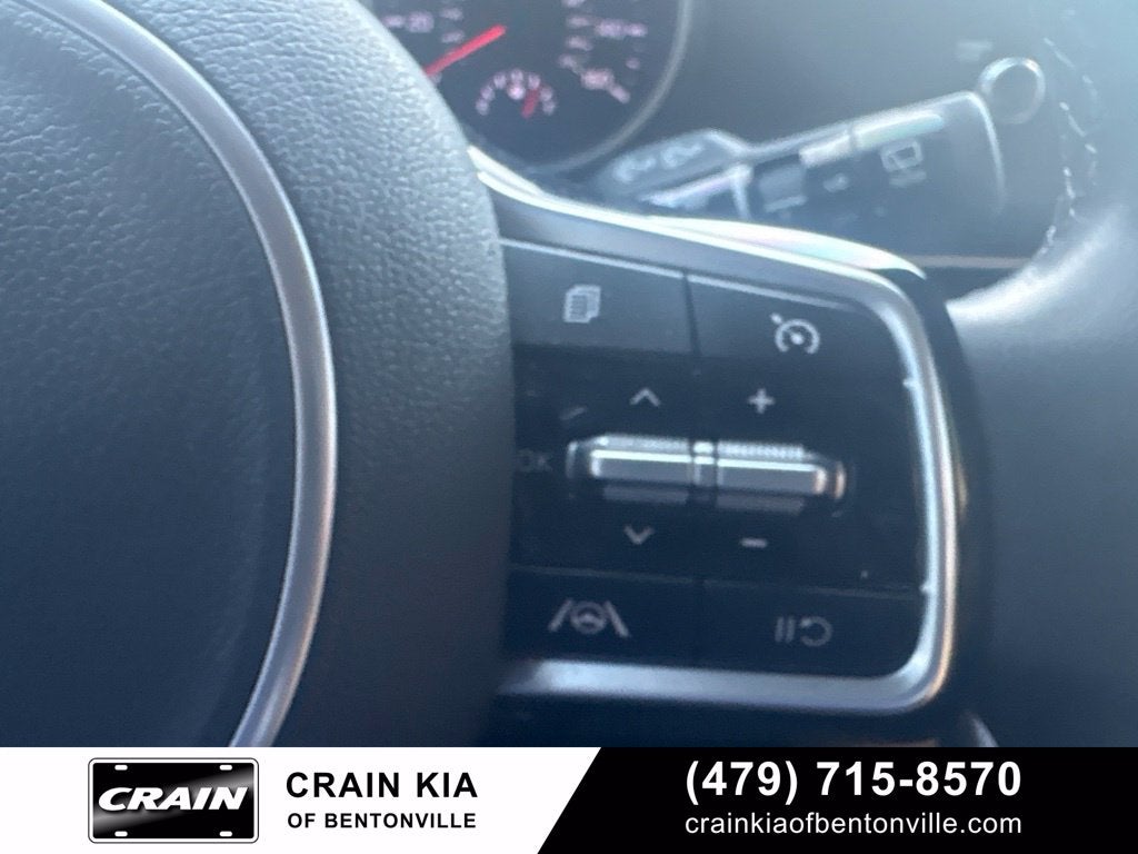 2024 Kia Carnival LX | CARFAX ONE OWNER!