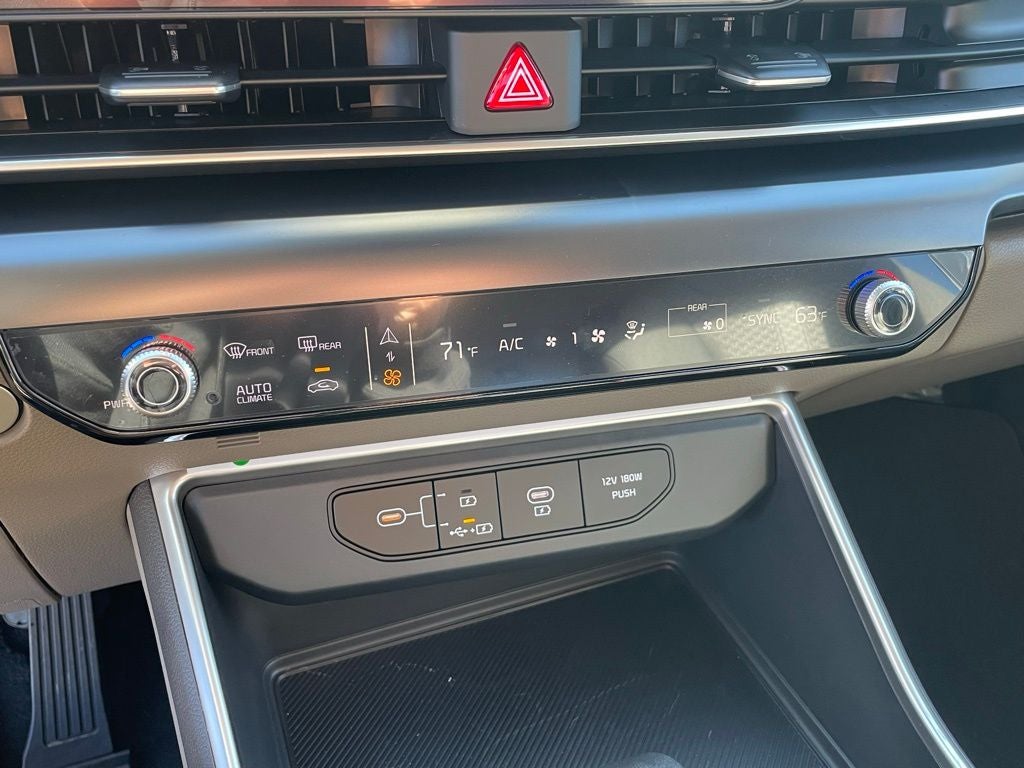 2026 Kia Carnival LX