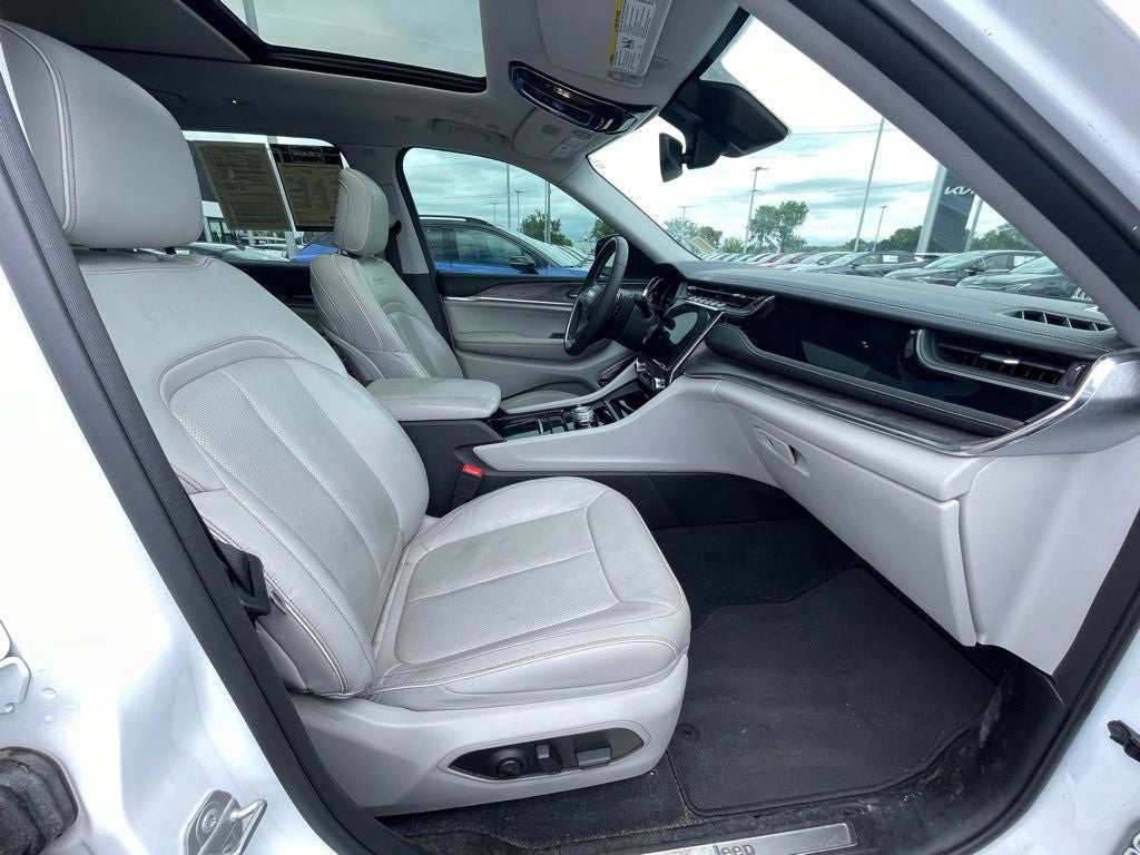 2023 Jeep Grand Cherokee L Overland MOONROOF / HEATED SEATS