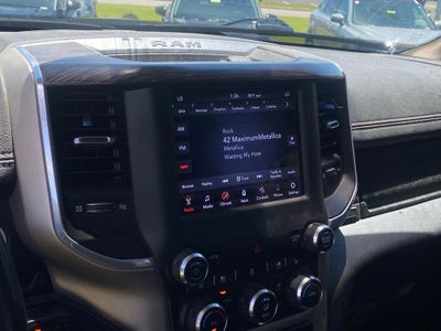 2020 RAM 1500 Laramie 4X4 / COOLED SEATS / CLEAN CARFAX