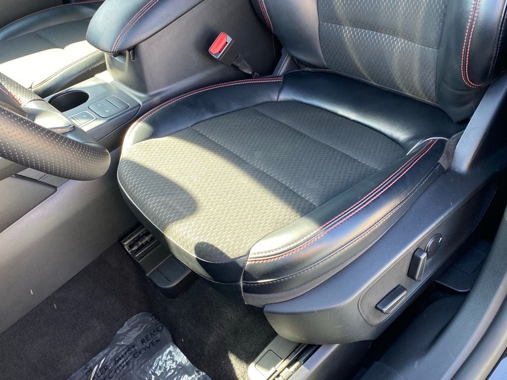 2025 Ford Escape ST-Line ONE OWNER / CLEAN CARFAX