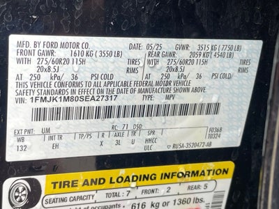 2025 Ford Expedition Max Platinum 4X4 / MOONROOF / HEATED SEATS