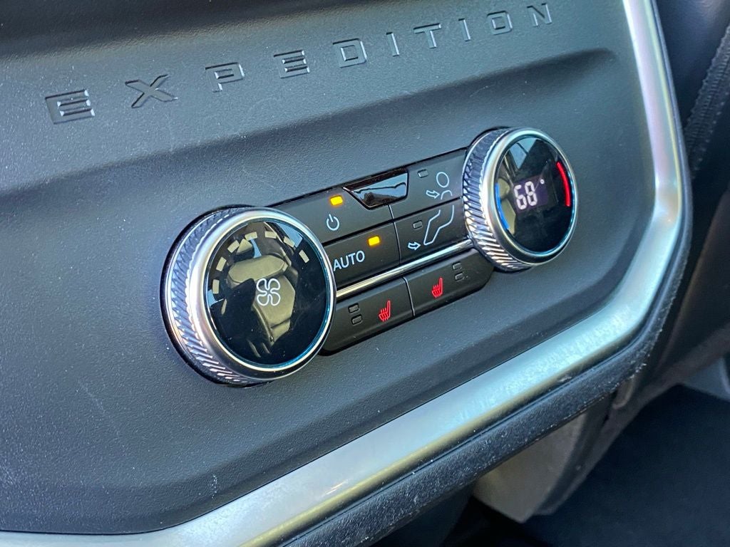 2025 Ford Expedition Platinum NAV / SUNROOF / HEATED SEATS