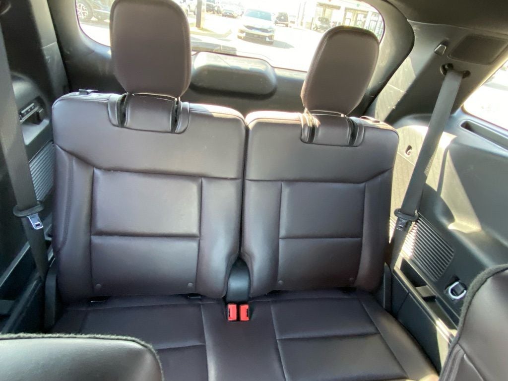 2025 Ford Explorer Platinum 4X4 / HEATED SEATS / NAV