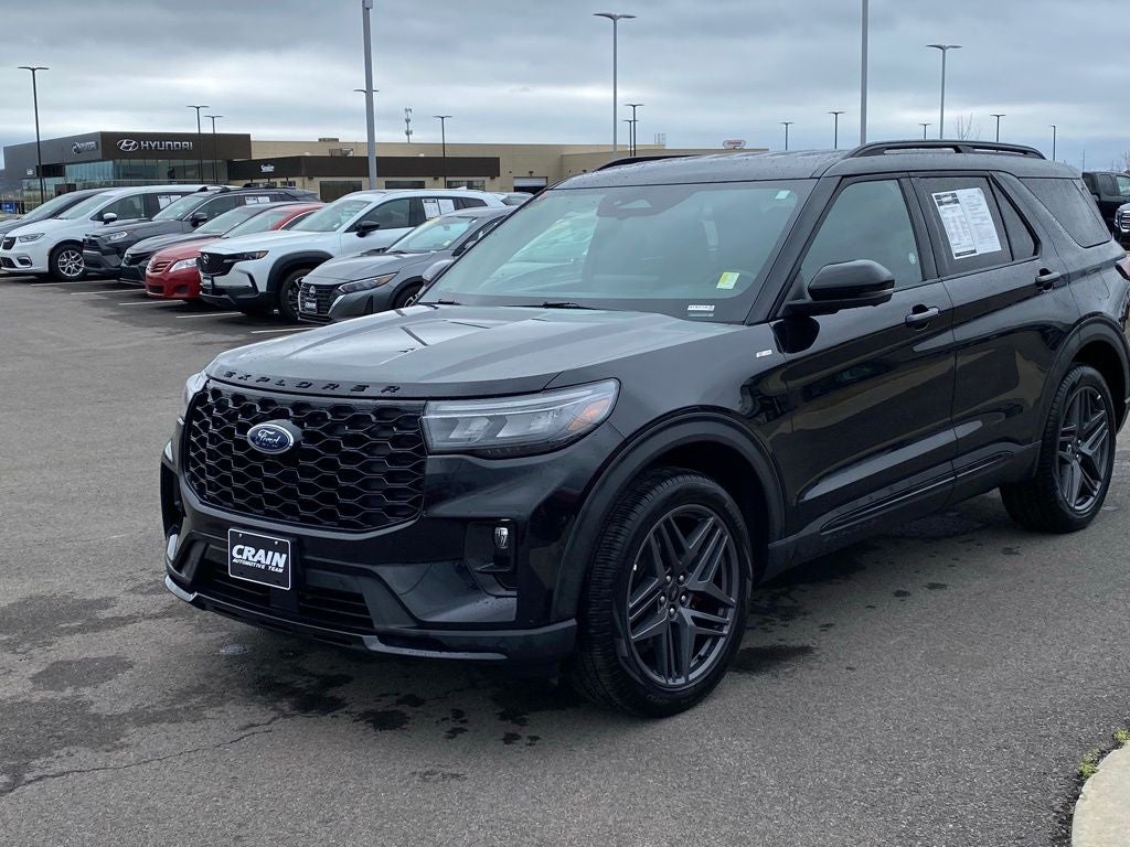 2025 Ford Explorer ST-Line 4X4 / HEATED SEATS / ONE OWNER