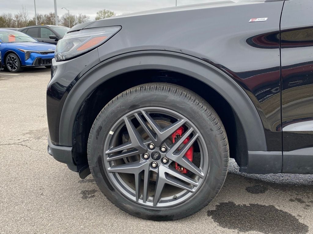 2025 Ford Explorer ST-Line 4X4 / HEATED SEATS / ONE OWNER