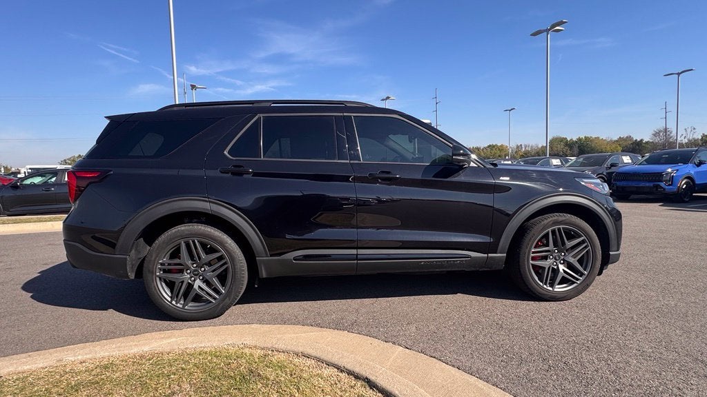 2025 Ford Explorer ST-Line 4X4 / ONE OWNER / MOONROOF / NAV