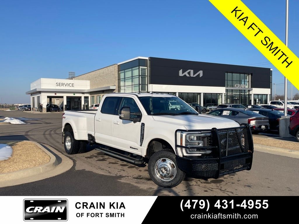 2024 Ford F-350SD Lariat 4X4 / NAV / HEATED SEATS