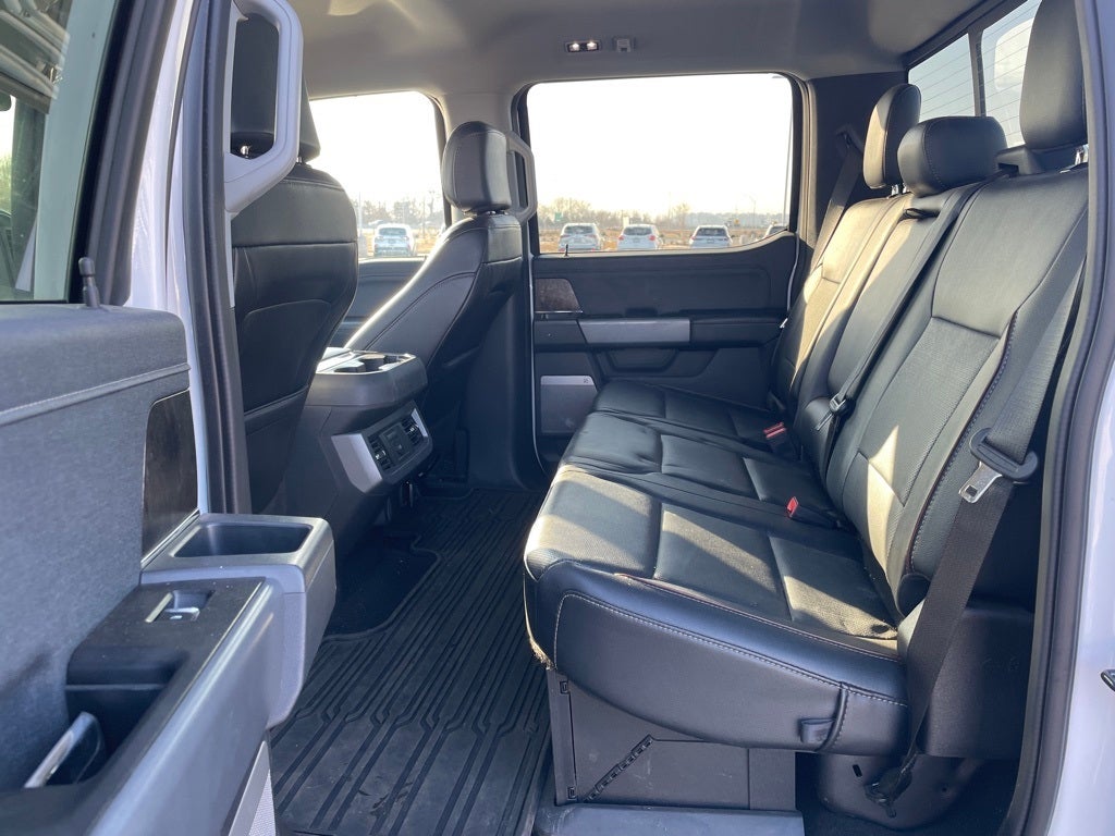 2024 Ford F-350SD Lariat 4X4 / NAV / HEATED SEATS