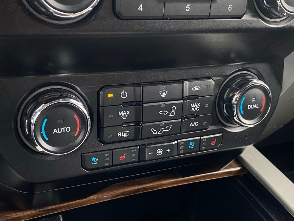 2019 Ford F-150 Lariat ONE OWNER / HEATED SEATS / 4X4