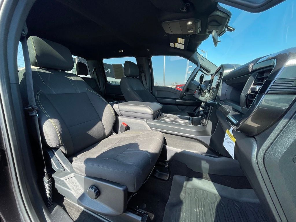 2024 Ford F-150 STX 4X4 / NAV / ONE OWNER