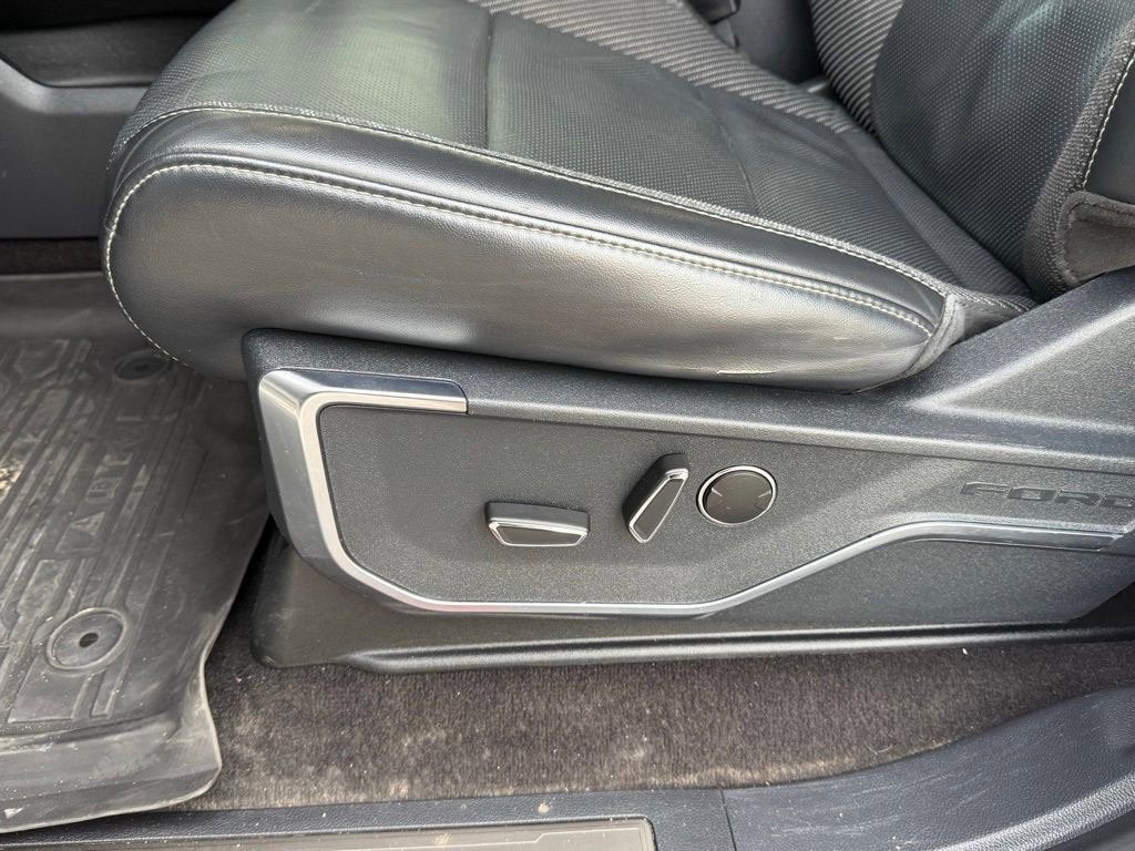 2022 Ford F-150 Raptor HEATED AND COOLED SEATS / 4X4 / NAV