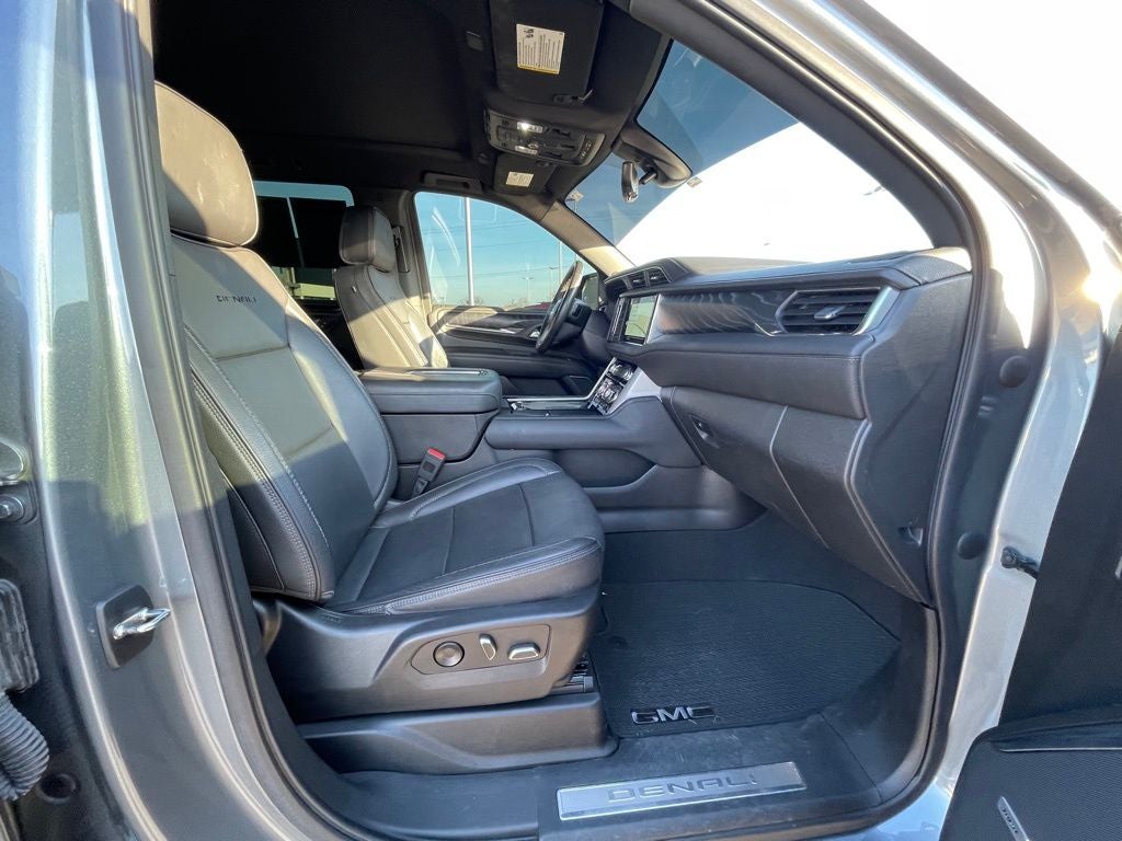 2022 GMC Yukon Denali 4X4 / NAV / HEATED SEATS