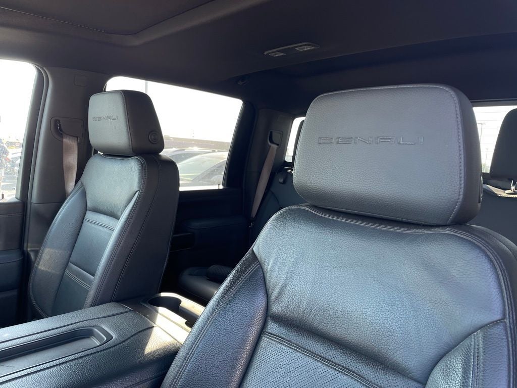 2021 GMC Sierra 3500HD Denali 4X4 / MOONROOF / ONE OWNER
