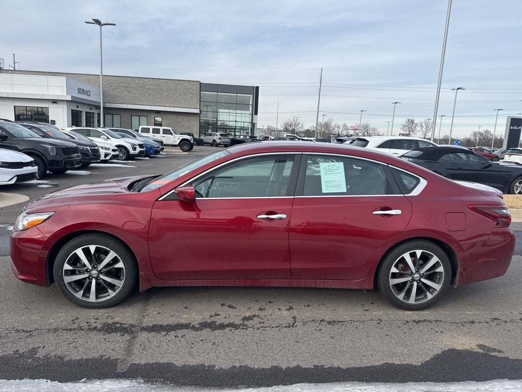 2017 Nissan Altima 2.5 SR LOW PAYMENTS